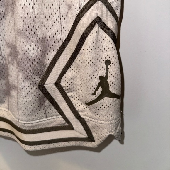 Air Jordan Essential Womens Diamond Shorts Cream Plus Size 2X - Picture 2 of 8